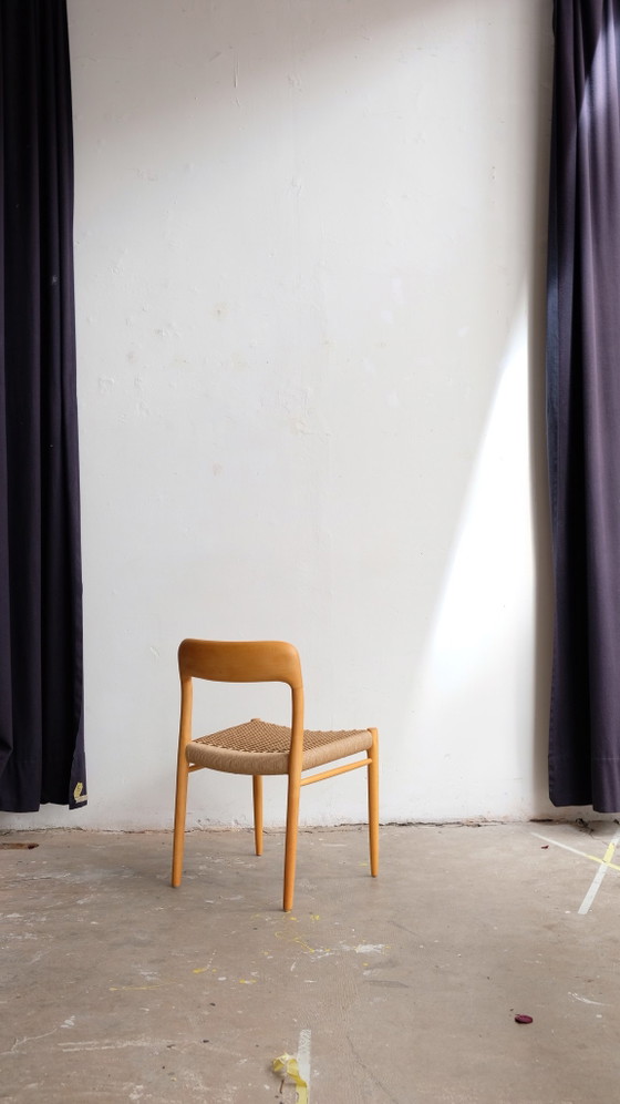 5 gerestaureerde Moller 75 stoelen in beukenhout – Niels Otto Møller, Eetkamerstoelen, Wood (photo 9 of 12)