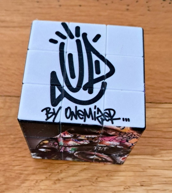 Onemizer - Rubik's Cub - Objet design d'artiste – Sculptures (photo 4 of 19)