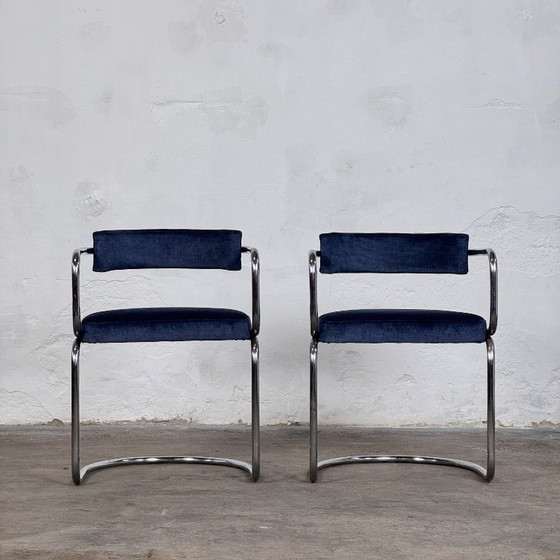 Image 1 of Ensemble de 2 chaises de style Bauhaus, années 1980 – Structure tubulaire en acier