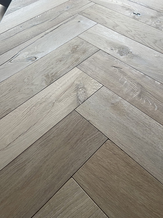 Image 1 of Tavolo da pranzo a spina di pesce in legno riciclato