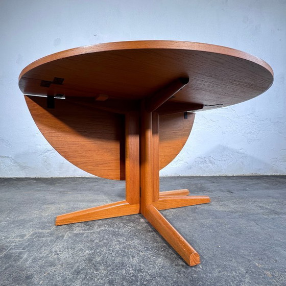Image 1 of Drop Leaf Round Dining Table, 1960s