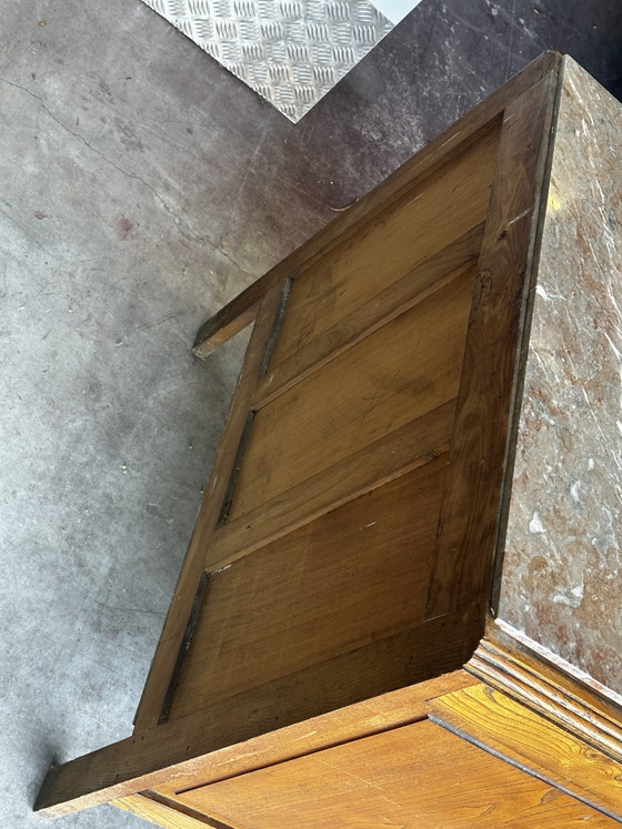 Kompakte Art-Deco-Kommode aus den 1930er Jahren, aus geschnitztem Holz und Marmor – Commode Art deco (photo 12 of 14)