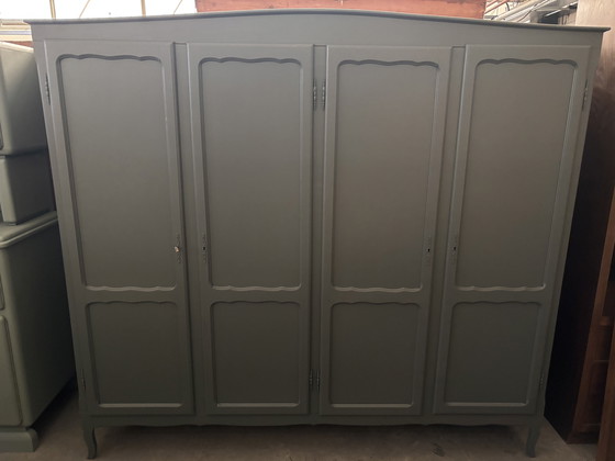Image 1 of Brocante kledingkast 