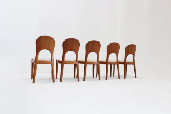 Image 1 of Set di 5 sedie da pranzo vintage in teak massello, anni '60