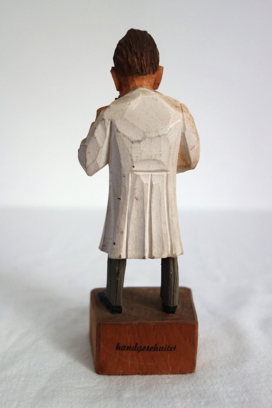 Image 1 of Statue allemande en bois Jaschke Pretzl gynécoloque vintage