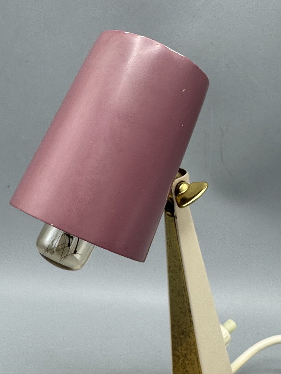 Image 1 of Lampe de table vintage avec abat-jour rose et bouton lumineux