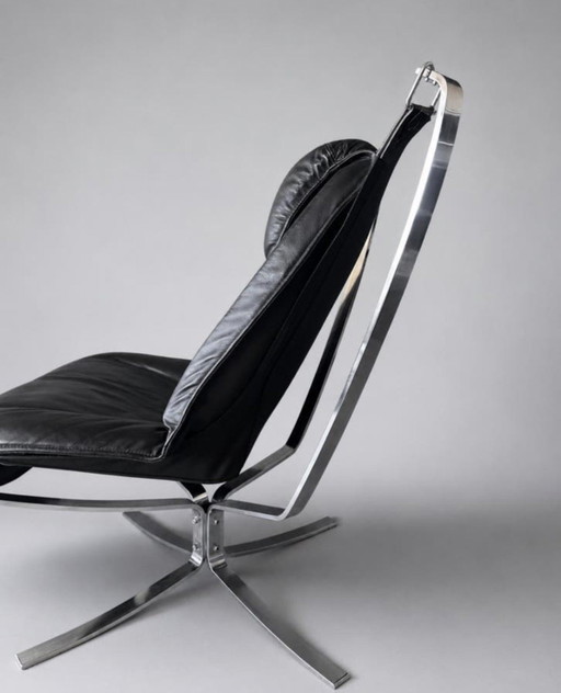 Vintage Falcon loungestoel en voetenbank, Sigurd Resell, chroom