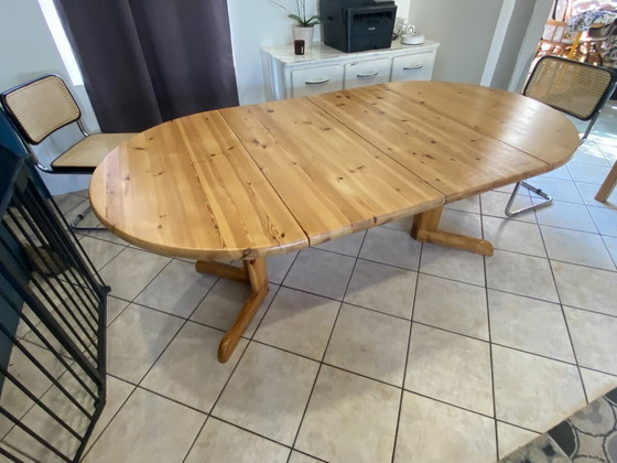 Image 1 of Tavolo rotondo allungabile, diametro 106 cm, modello Baumann, in legno massello di pino, vintage anni '70.