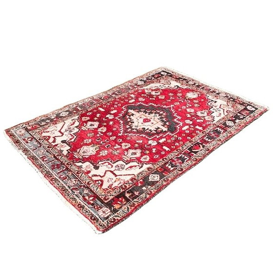 Image 1 of Tapis persan vintage noué à la main, rouge Tabriz, usé, 136 x 200 cm, années 1970