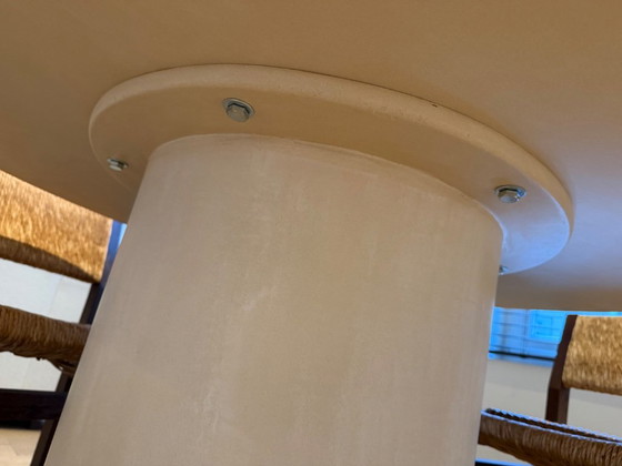 Runder Esstisch, beige, Atelier BB, Esstische, Modern (Foto 4 von 9)
