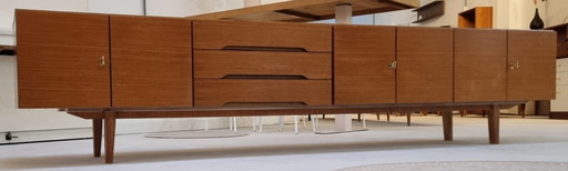Credenza bassa di metà secolo