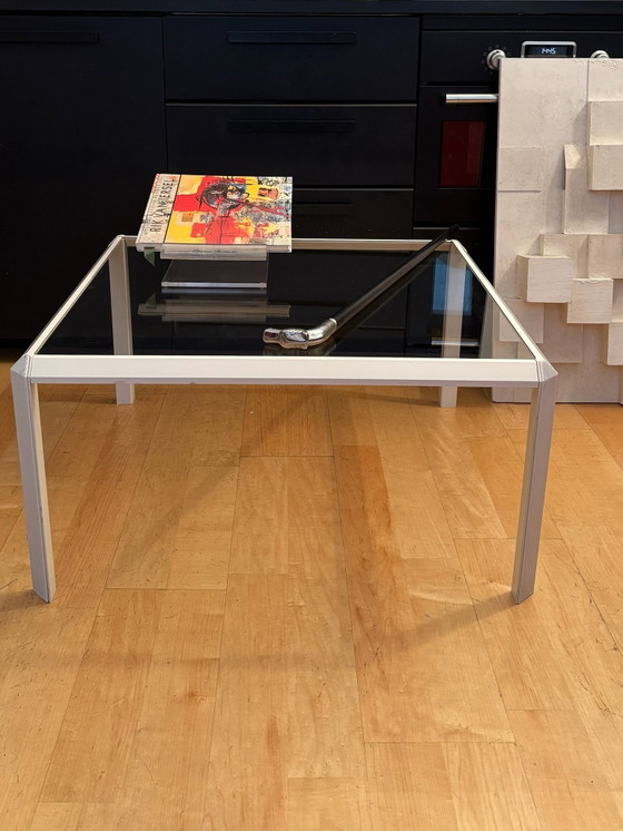 Table basse avec plateau en verre – Tables basses, Aluminium (photo 7 of 7)