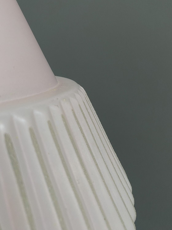 Image 1 of Lampada a sospensione in vetro rosa 1960