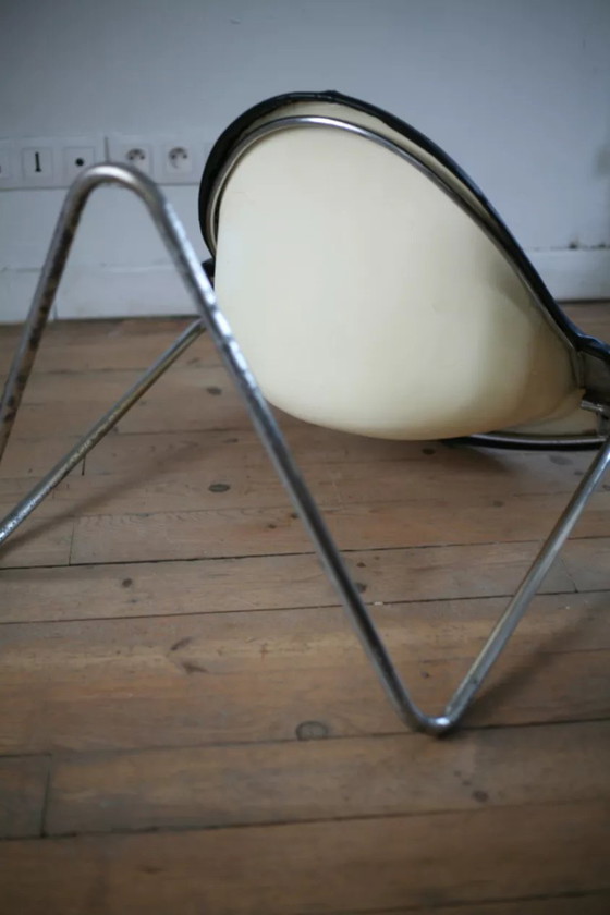 Image 1 of Sedia Pussycat, edizione Steiner, design di Kwok Hoi Chan