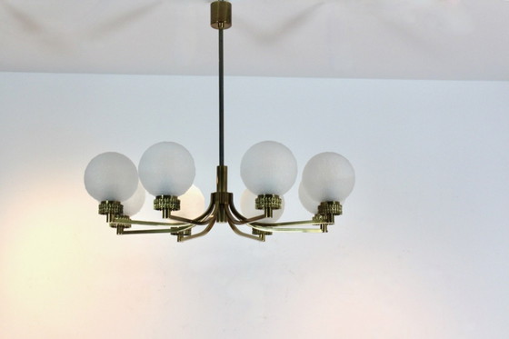 Lampadario francese in ottone e vetro smerigliato (foto 4 di 15)