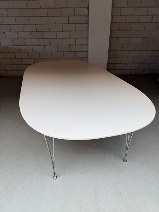 Fritz Hansen Superellipse Extendable Table (White)