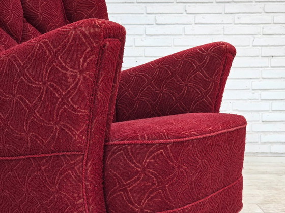 Image 1 of Anni '60, poltrona danese, tessuto originale rosso per mobili.