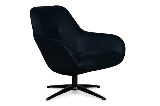 Image 1 of Pode Spot One armchair