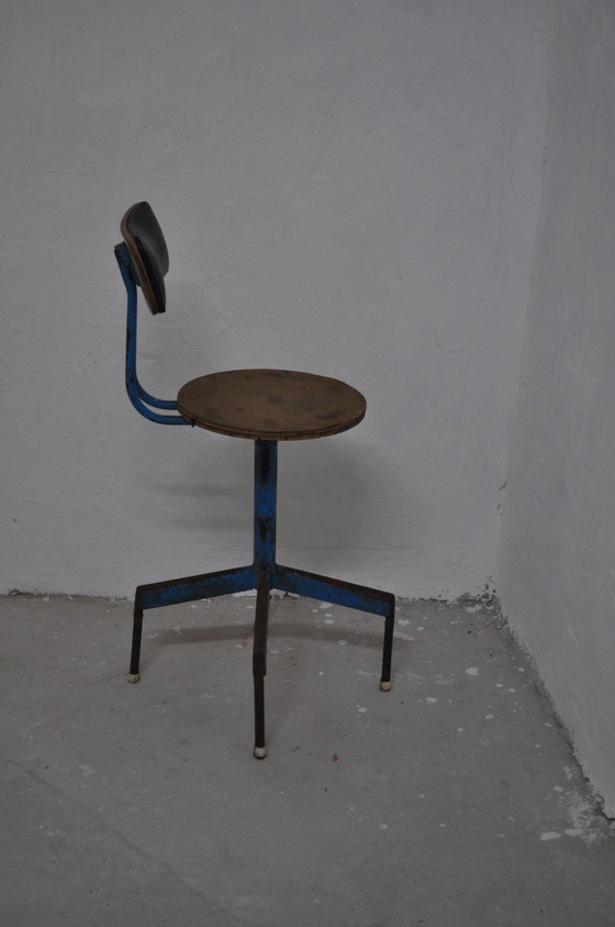 Draaistoel, jaren 70 – Draaistoelen, Leer, Hout, Industrieel (photo 3 of 6)