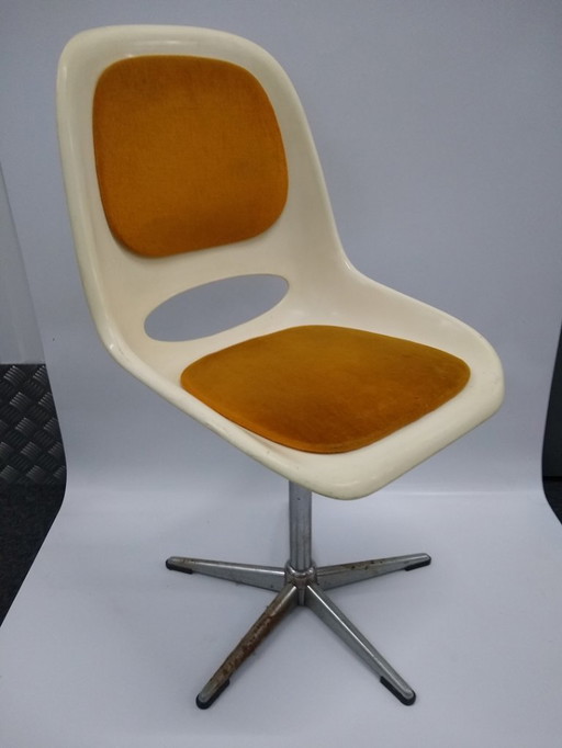 Sedia spaziale anni Settanta