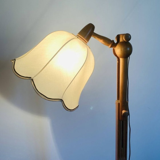 Image 1 of Lampada da terra vintage articolata in legno di pino – design scandinavo