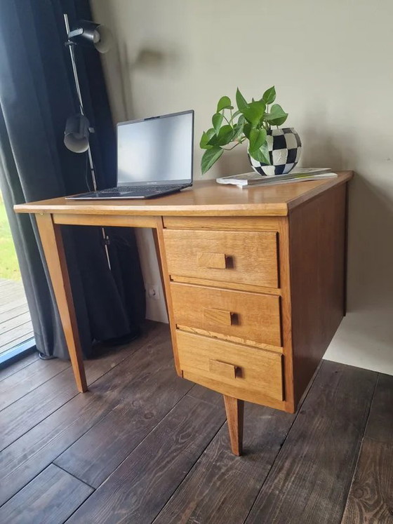 Vintage oak Desk - Eeka Meubelen - 50s/60s – Mid-Century Modern – Wood, Mid Century Modern (photo 3 of 23)