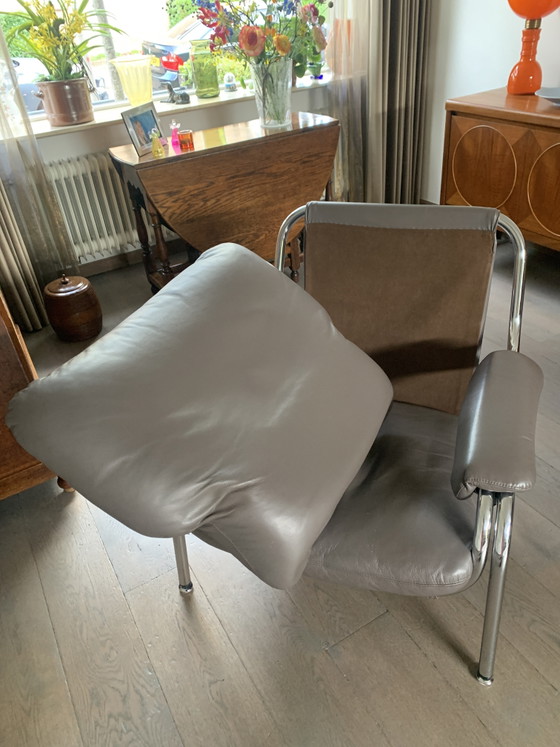 De Sede Kangaroo leather armchair by Hans Eichenberger. – Textile (photo 2 of 9)