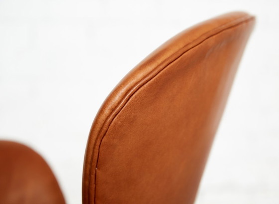 Arne Jacobsen Swan Chair voor Fritz Hansen – Fauteuils, Leather (photo 7 of 18)