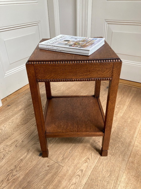 Image 1 of Mesa auxiliar Art Decó. Escuela de Amsterdam.