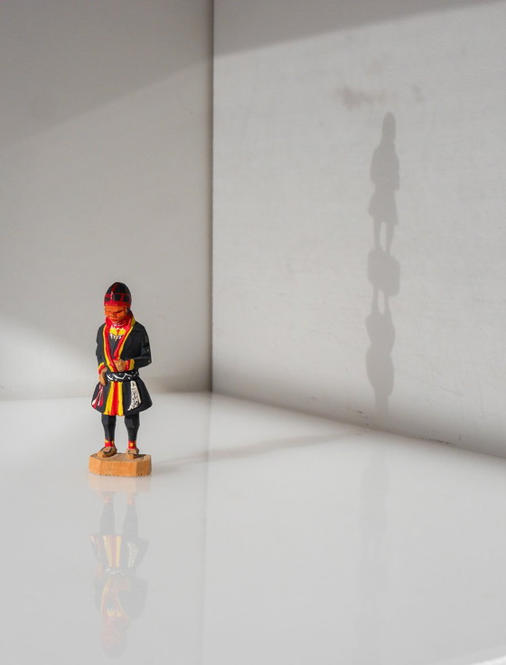 Skandinavische traditionelle handgeschnitzte samische Figur aus der Mitte des 20. Jahrhunderts von Georg (photo 17 of 17)