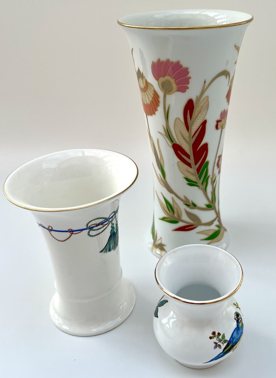 Image 1 of Villeroy & Boch / Herend (Hungary) / Hutschenreuther - 3 porcelain vases with gold rim and floral decoration
