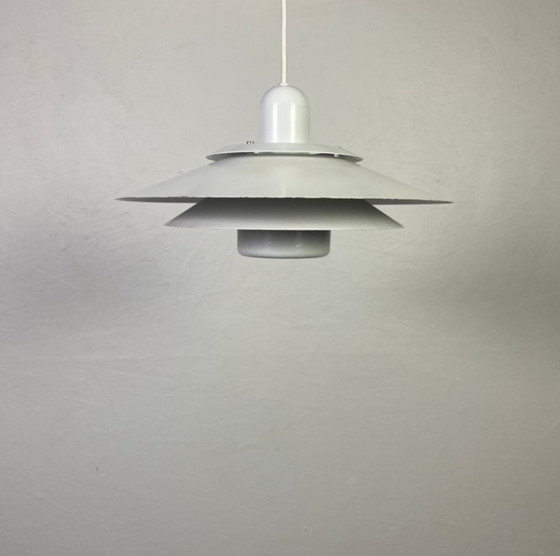 Vintage Danish Scale Lamp: In the style of Louis Poulsen, Pendant lamps, Aluminium, White (photo 5 of 10)