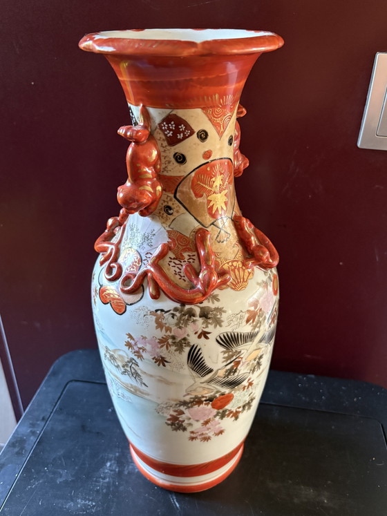 Stunning Japanese Hand-Painted Kutanivase – Porcelain (photo 3 of 10)