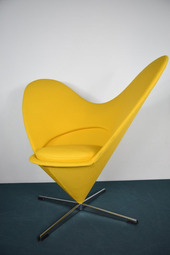Image 1 of Sedia Heartcone di Verner Panton (Vitra)