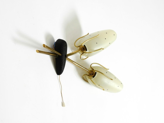 Image 1 of Wunderschöne, extrem seltene Messingwandlampe aus der Mitte des 20. Jahrhunderts mit bemalten Glasschirmen