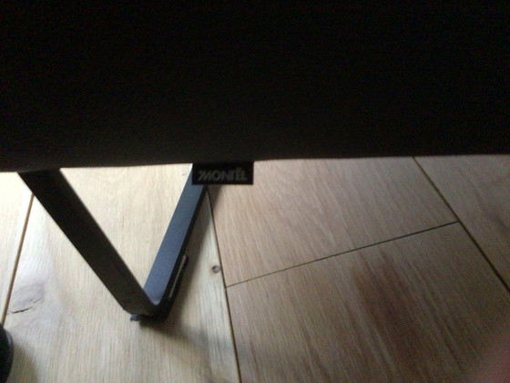 Image 1 of Montél Trial Sessel aus schwarzem Leder, ab 2023.