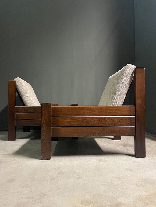 Un paio di poltrone moderniste degli anni '60