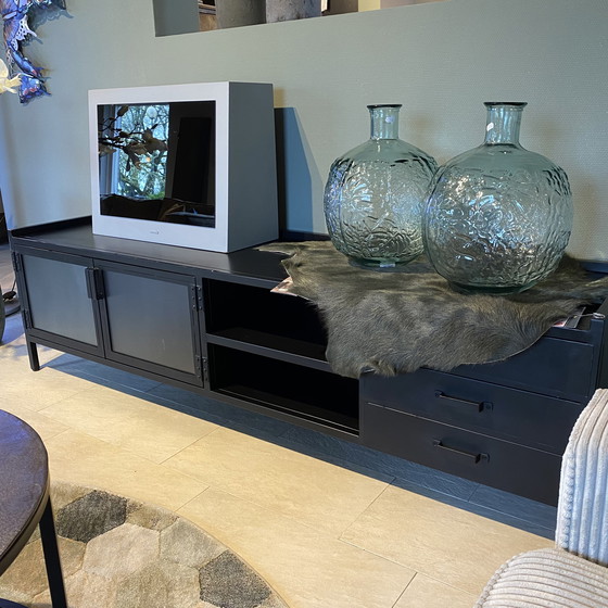 Image 1 of Mobile TV Feelings Willem