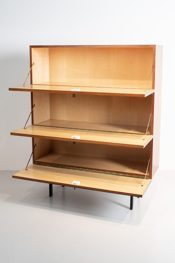 Image 1 of Hoge klepkast