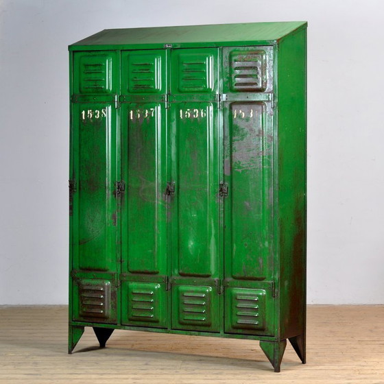 Image 1 of Armadietto industriale, anni '50