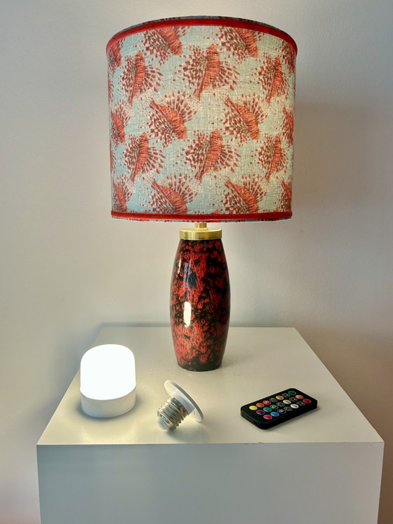Image 1 of Lampada da tavolo Scheurich senza fili con motivo a pesciolini di fuoco.