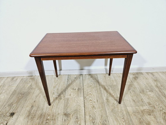 Table d'appoint danoise en teck, années 1960 – Tables d'appoint (photo 2 of 13)