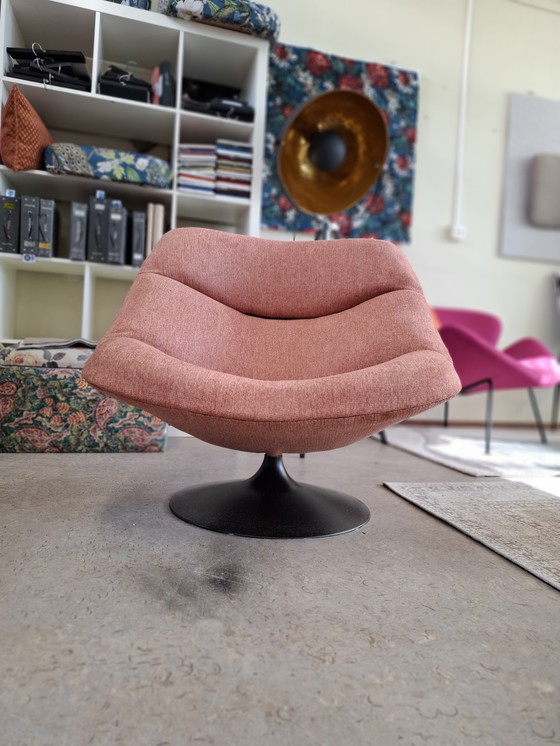 Image 1 of Artifort F557