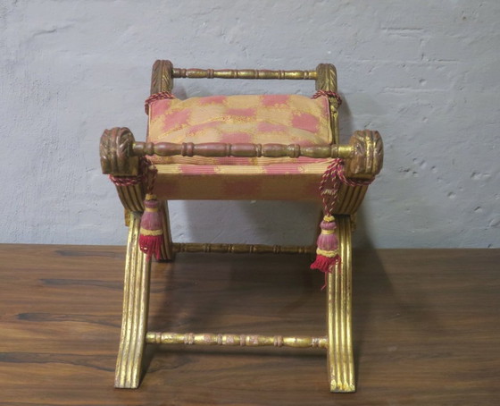 Antico sgabello curule cruciforme italiano in legno dorato e gesso, Sgabelli, Tessile, Klassiek (foto 5 di 7)