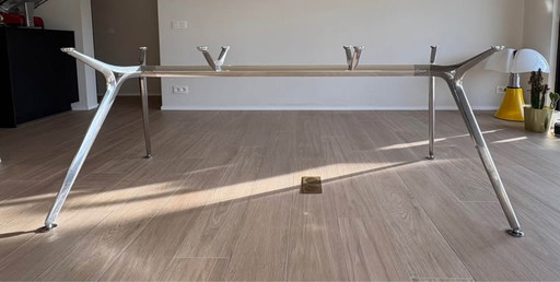 Tafelpoot voor glazen tafelblad