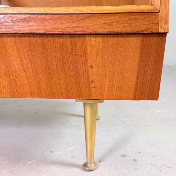Image 1 of Vintage Toonbank Vitrine op gouden pootjes