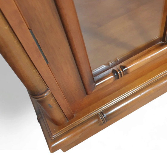 Faux bamboe kast van Jonathan Adler / glazen planken / jaren 80 – Buffetkasten, Glass (photo 8 of 9)