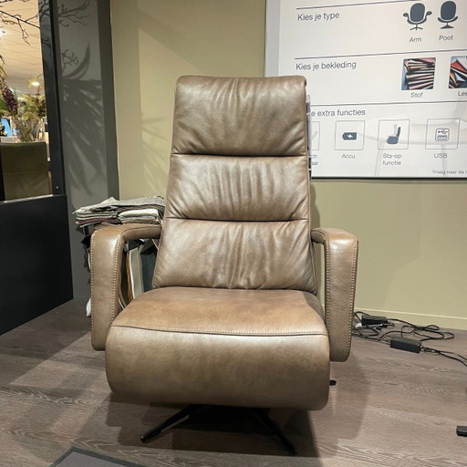 Chanti met Sta Op – INHOUSE, fauteuils, Textile, Lambskin