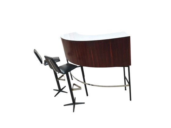 Image 1 of Bar in palissandro di metà secolo con sgabelli da bar