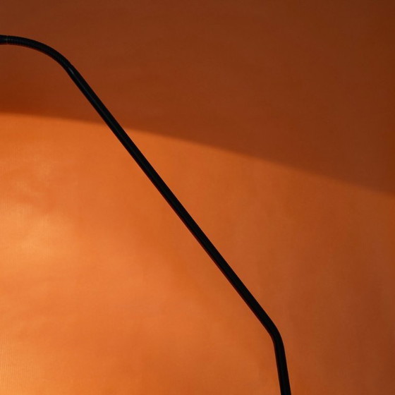 Image 1 of Minimalistische matzwarte bureaulamp – industrieel design uit het midden van de vorige eeuw